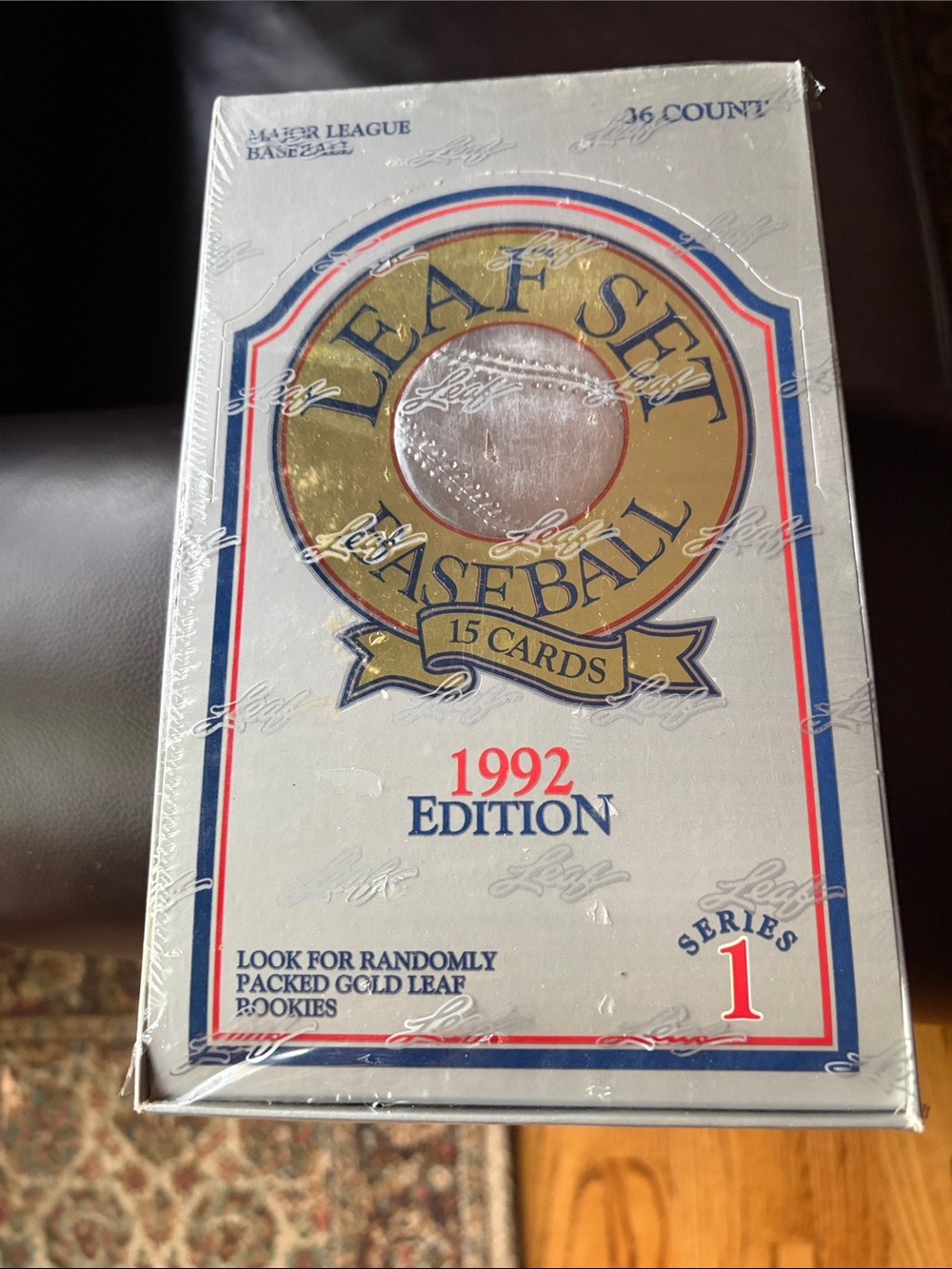 Sealed unopened 1992 Edition Series 1 Baseball Card Box - White/Gold